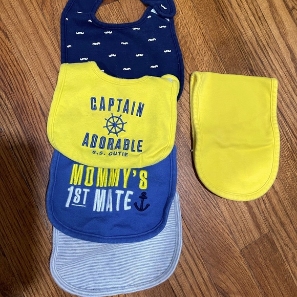 Carter’s Bib Set - Picture 1 of 1